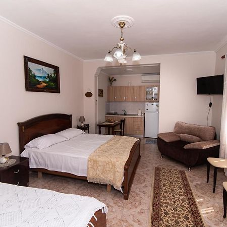Erla'S Apartment Tiranë Eksteriør bilde