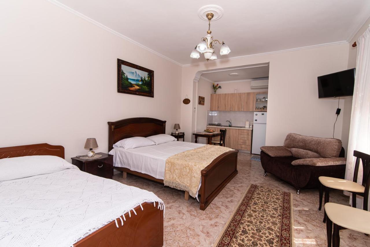 Erla'S Apartment Tiranë Eksteriør bilde